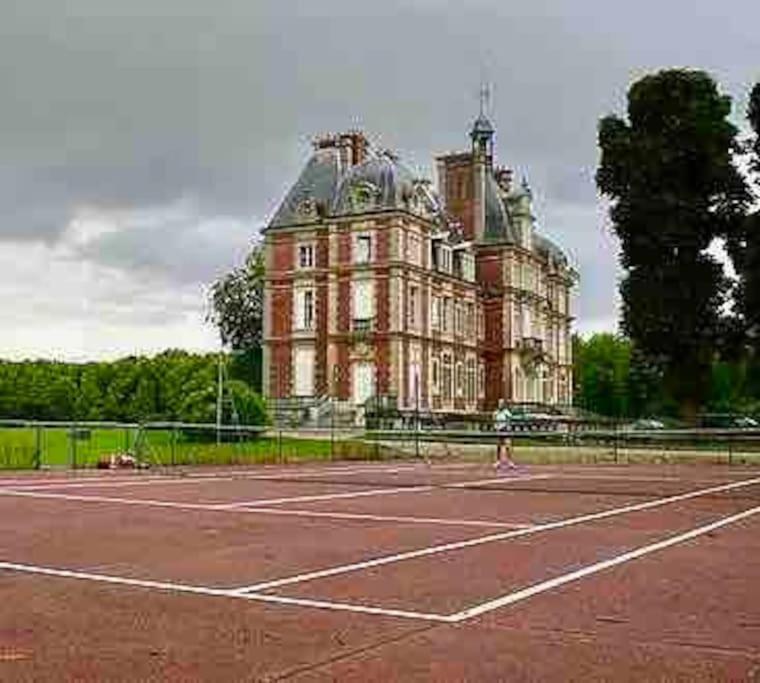 Charming Romantic Tower In Chateau Estate Ocquerre Exterior photo