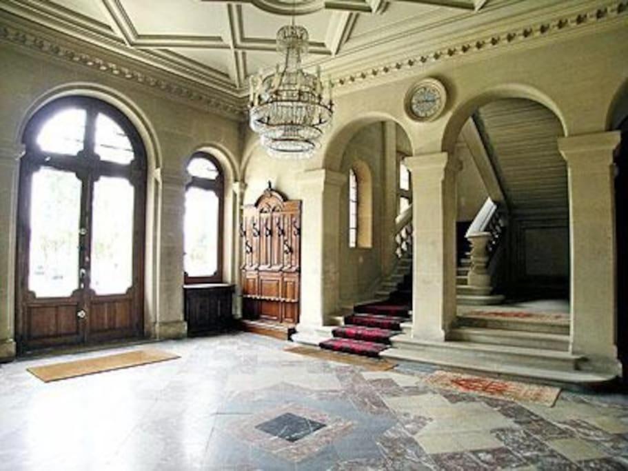 Charming Romantic Tower In Chateau Estate Ocquerre Exterior photo